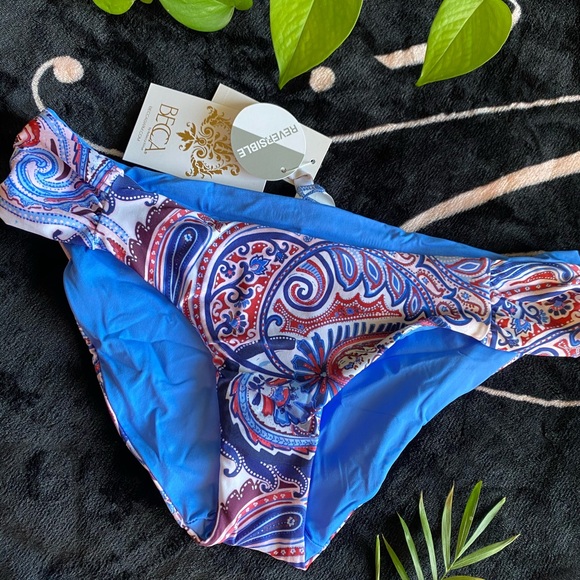 Bikini - Picture 2 of 2